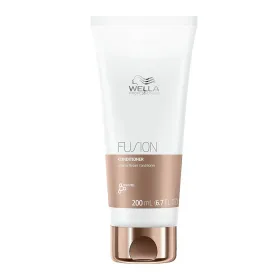 Восстанавливающий кондиционер Wella Fusion 200 ml Интенсивный