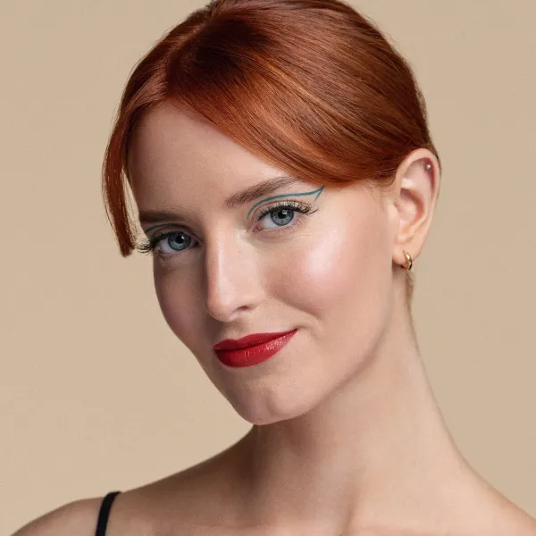 Volumax Plump It Nutri-Colour Tratamiento Labial Antiedad 02-Red Obsession 4g