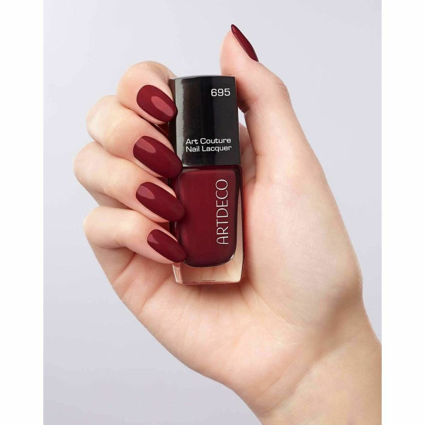 Nail polish 695-blackberry Artdeco (10 ml)