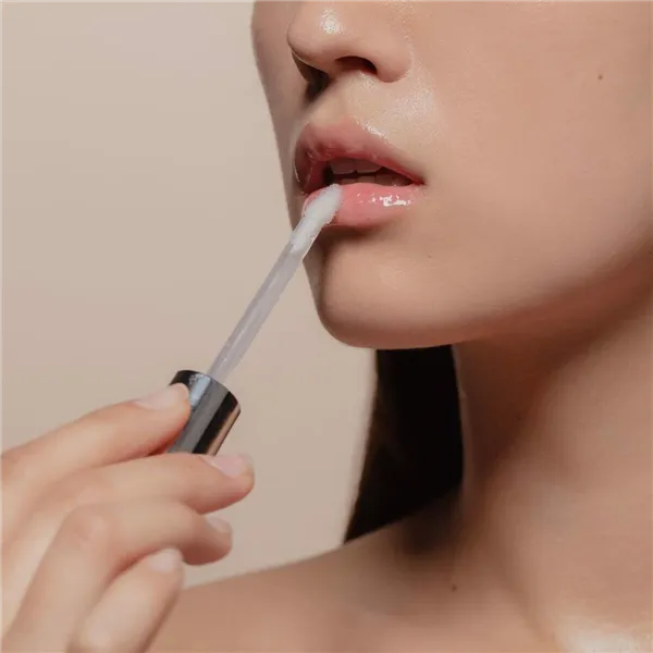 Lūpu balzams MOI 3D LIPS 5 ml