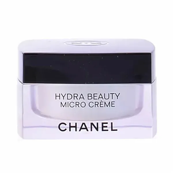 Voide pienillä kameliakuplilla Hydra Beauty Chanel 50 g