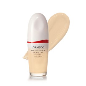 Shiseido Revitalessen Skin Glow Foundation SPF 30 PA+++ (120 Ivory) 30 ml