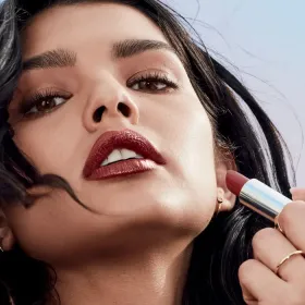 Maybelline Color Sensational Satin Lipstick 333 Hot Chase